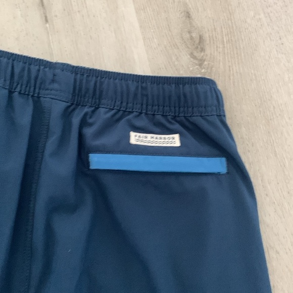 FAIR HARBOR Men's Blue Retro Stripe Lined 8" Swim Shorts Size Large - Picture 9 of 10